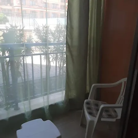 Sunshine Apartment *